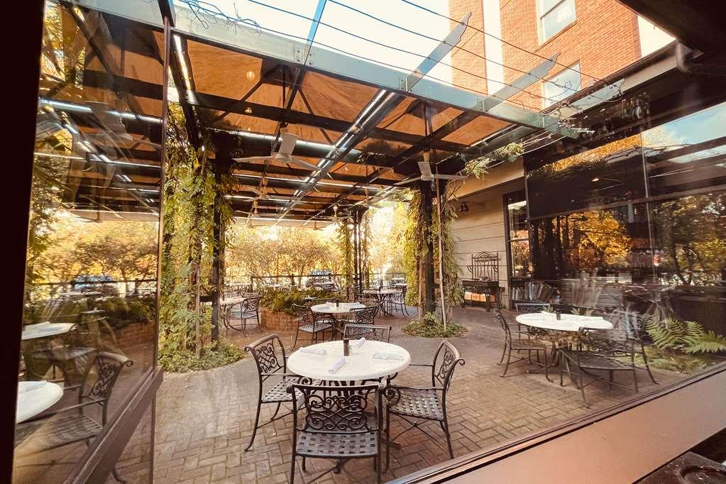 O.Henry Hotel Грийнсбъро Ресторант снимка